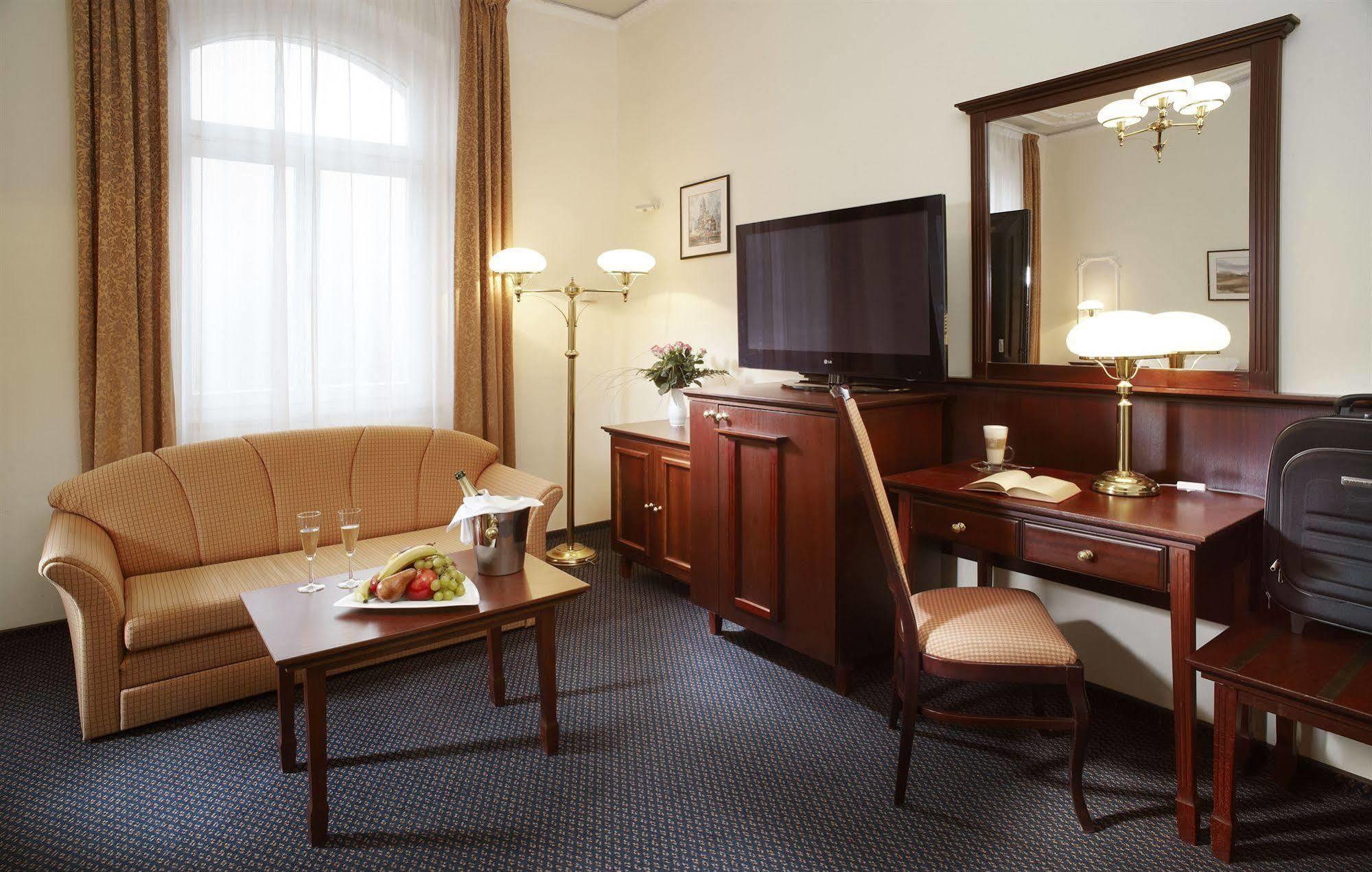 Hotel Excelsior Marianske Lazne Luaran gambar