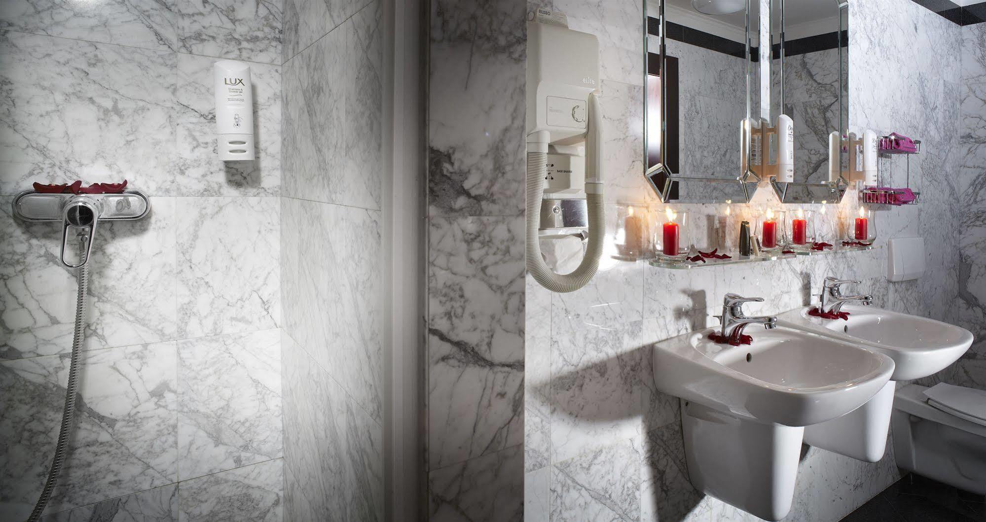 Hotel Excelsior Marianske Lazne Luaran gambar