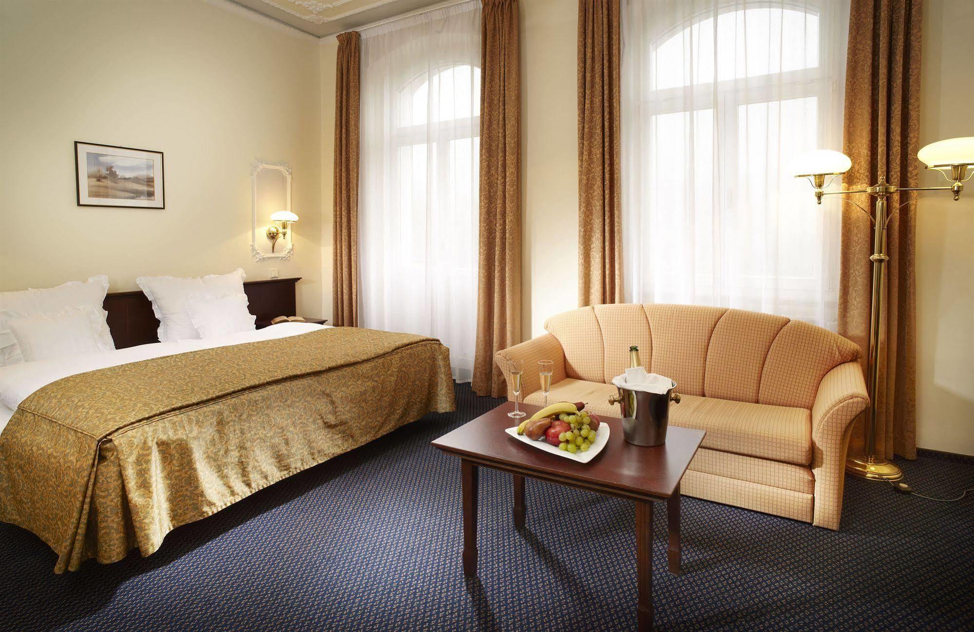 Hotel Excelsior Marianske Lazne Luaran gambar